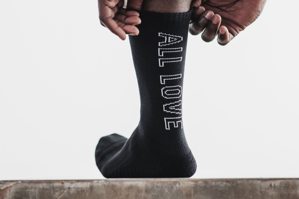 NOBULL Crew Sock (All Love) Black