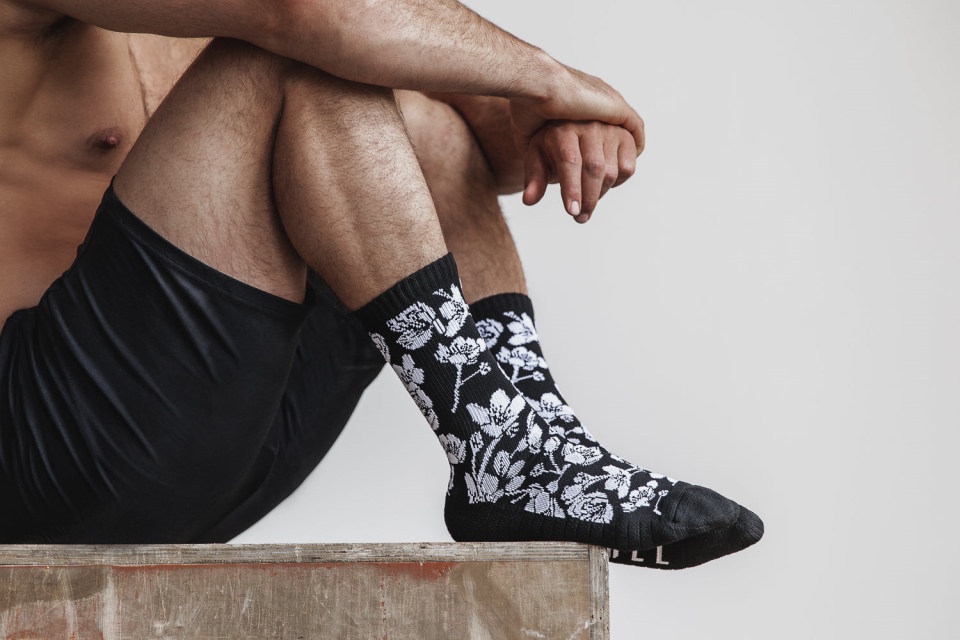 NOBULL Crew Sock (Cherry Blossom) Black