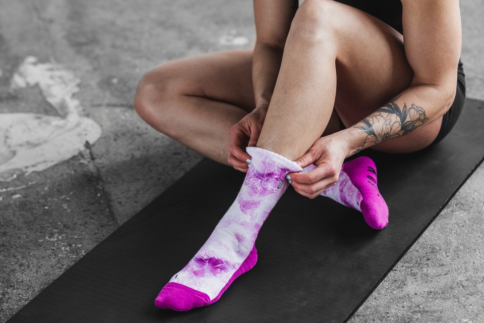 NOBULL Crew Sock (Watercolor Floral) Pink