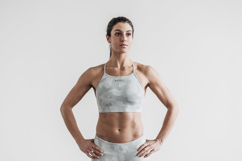 NOBULL High-Neck Sports Bra (Melange) Glacier