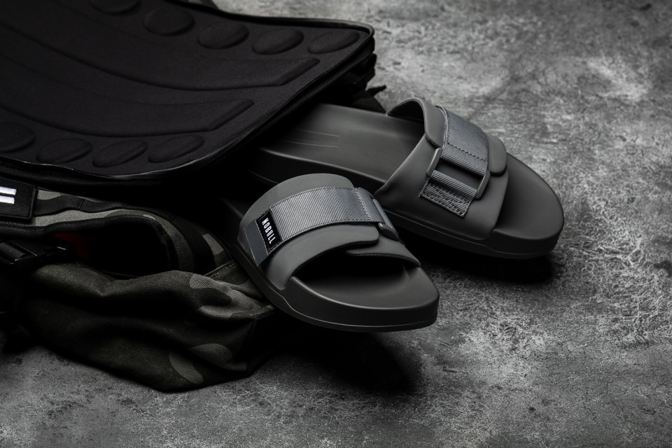 NOBULL Men's Adjustable Slide Dark