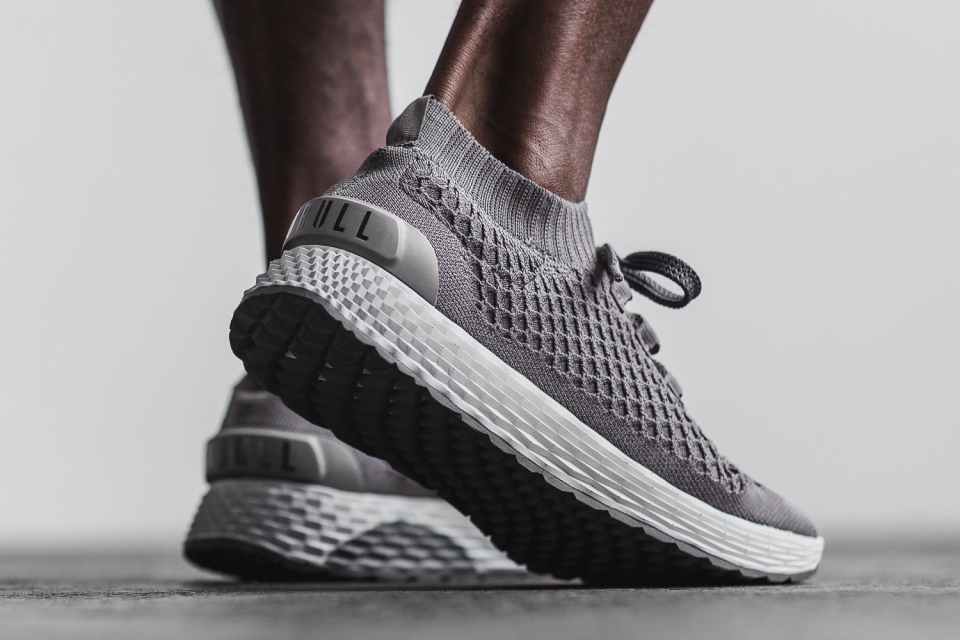 NOBULL Men's Knit Runner Dark Grey Reflective