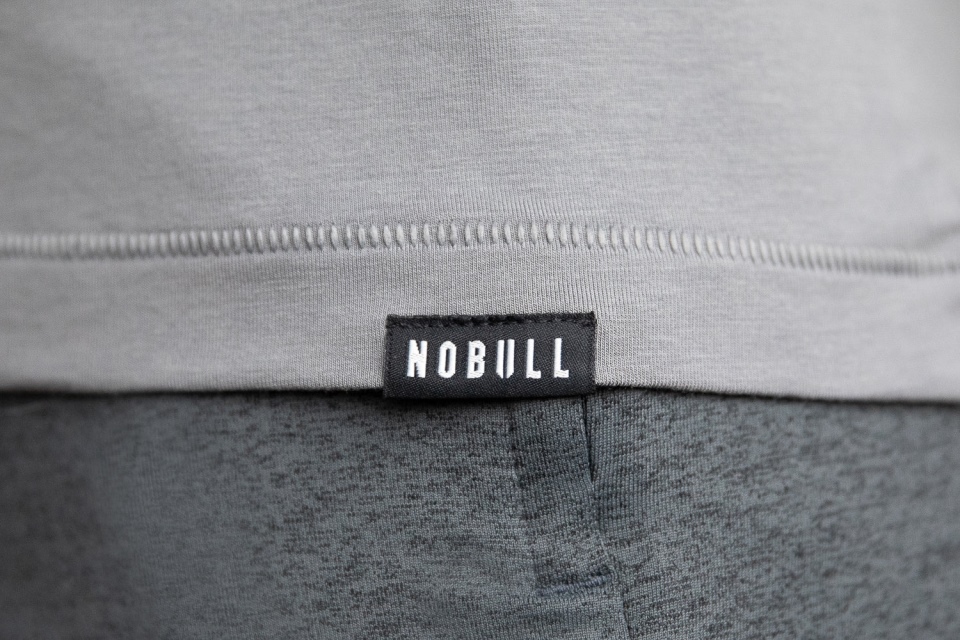 NOBULL Men's Lightweight Henley Tee Dark