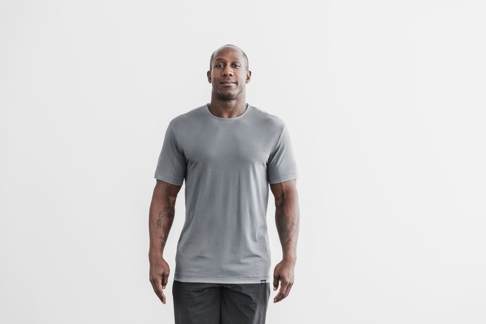 NOBULL Men's Lightweight Tee Dark