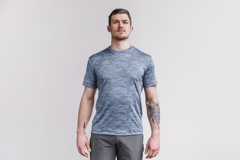 NOBULL Men's Lightweight Textured Tee (Camo) Coastal