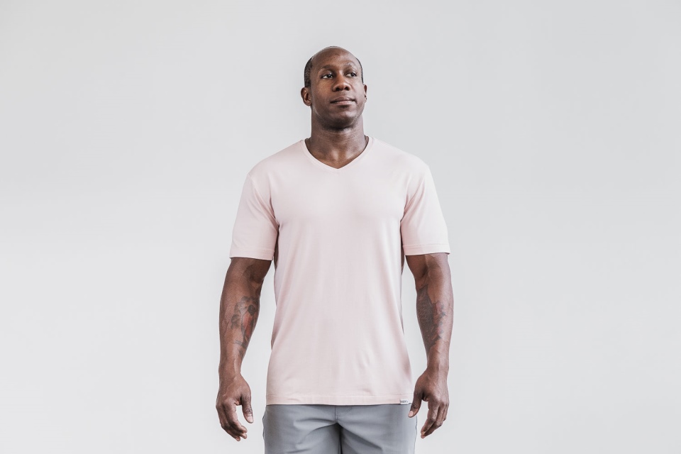 NOBULL Men's Lightweight V-Neck Tee Dusty