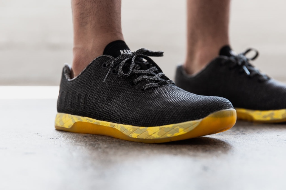 NOBULL Men's Trainer Black Heather Yellow