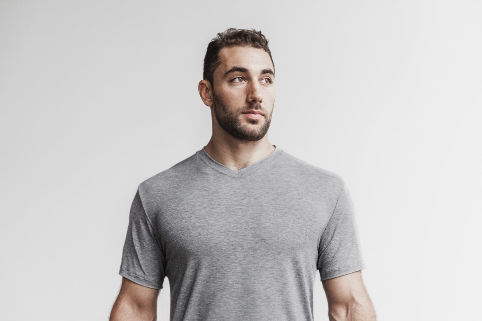 NOBULL Men's V-Neck Tee Grey