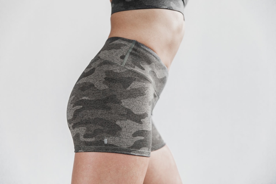 NOBULL Mid-Rise Short 2" (Plush Heather) Dark Fallen Rock Camo