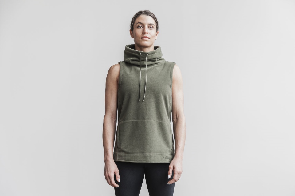 NOBULL Women's Arctic Sleeveless Cowl Army