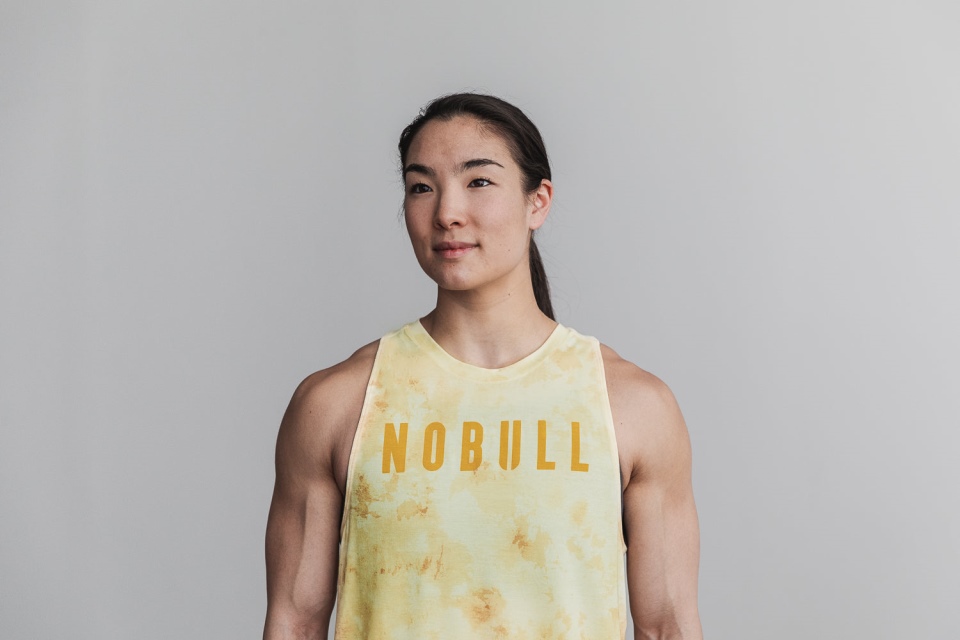 NOBULL Women's High-Neck Tank (Tie-Dye) Vanilla & Vintage Yellow