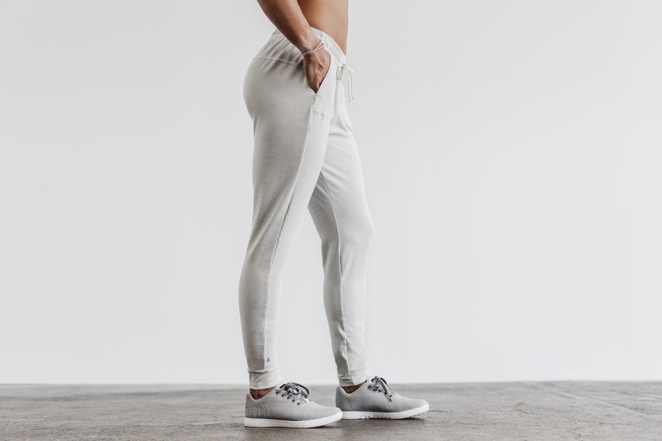 NOBULL Women's Jogger Dove